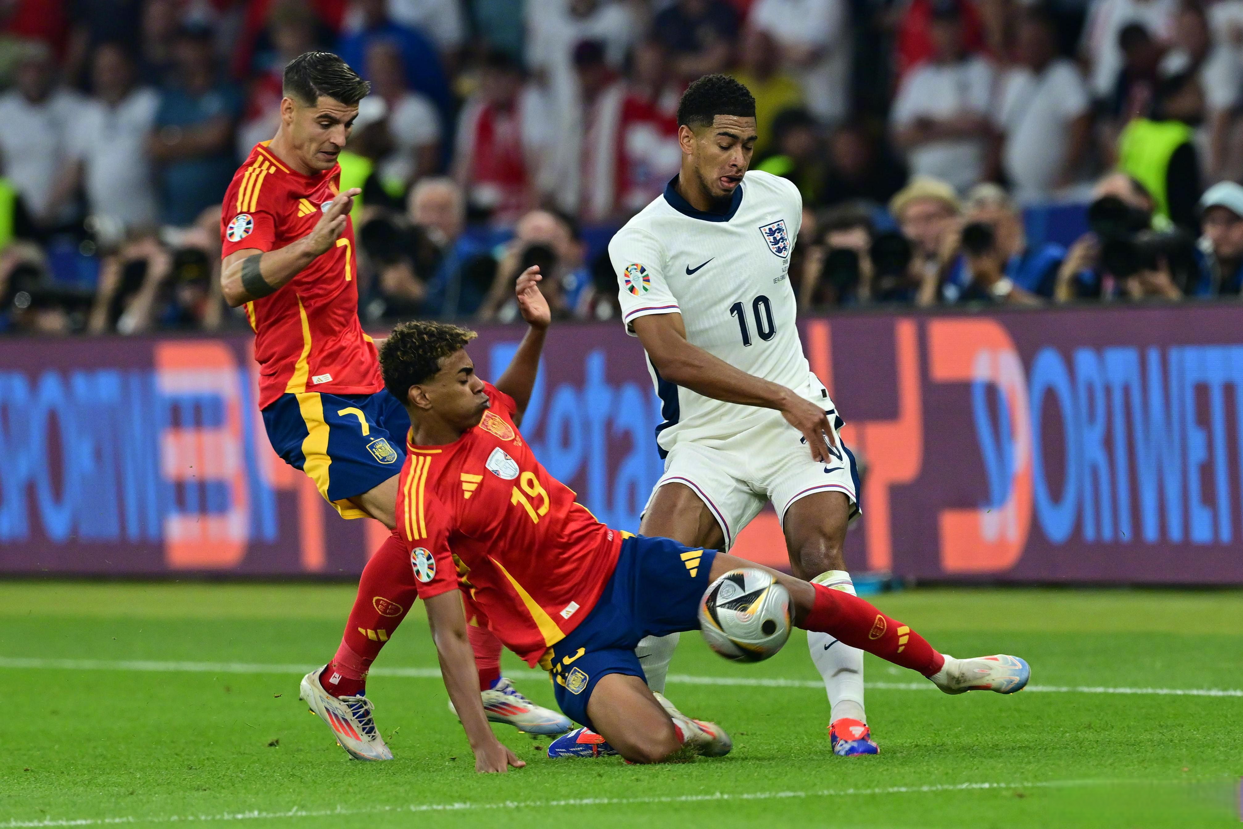 西班牙力擒瑞典，提前获得欧锦赛席位的简单介绍